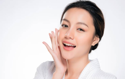 Cách chống lão hóa cho da: Tại sao mỹ phẩm thiên nhiên là lựa chọn số 1 cho phụ nữ?